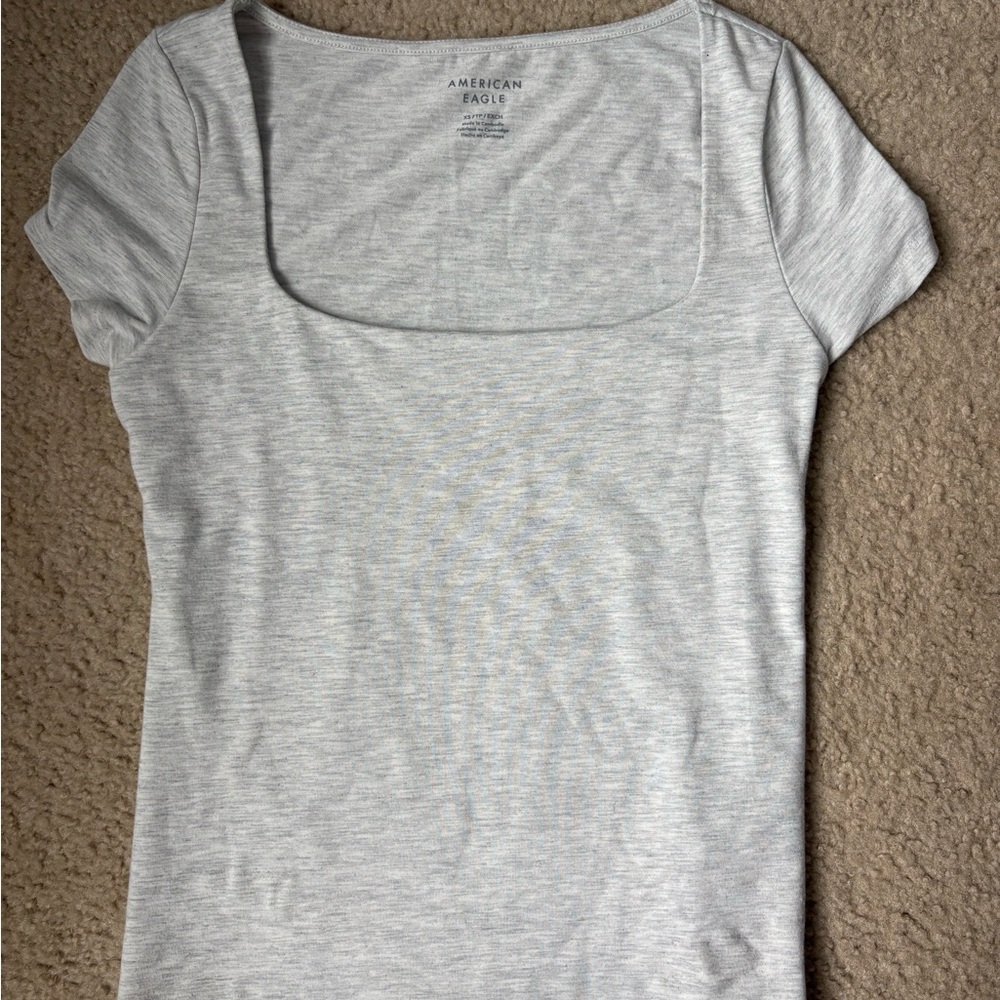 American Eagle Outfitters Light Gray Short Sleeve Tee